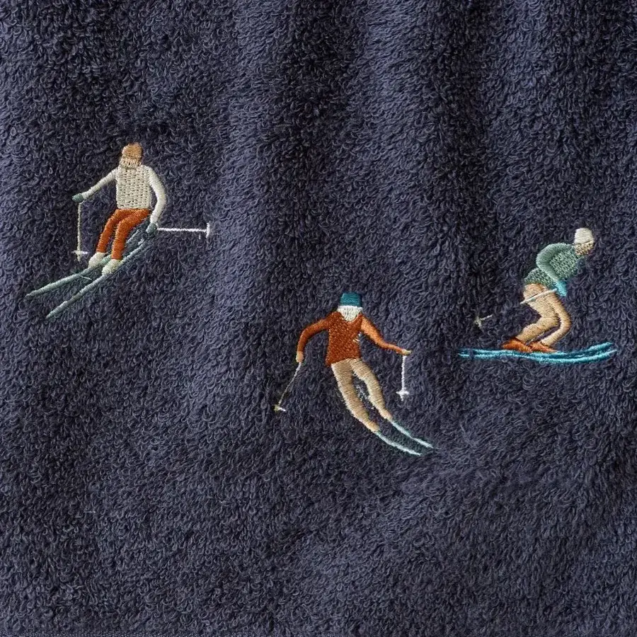 Holiday Towels