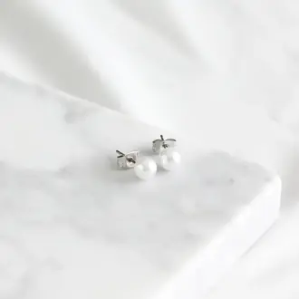 Birch Birch Essential Pearl Earrings Birch Birch Essential Pearl Earrings