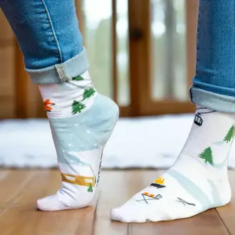 Friday Sock Co Friday Sock Co Women's Cotton Socks Ski Scenes
