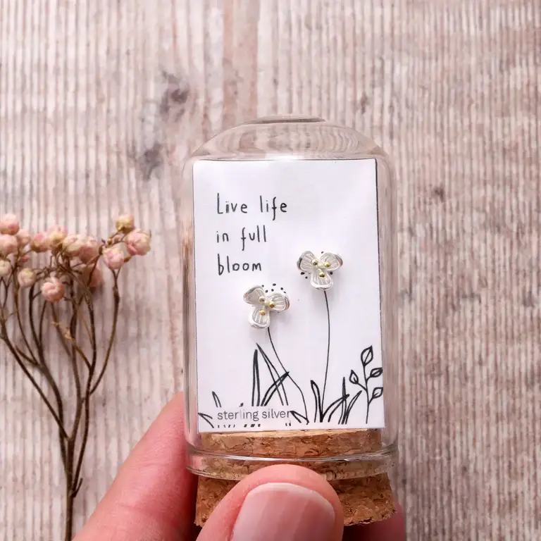 Attic Attic Live In Full Bloom White Enamel Flower Studs