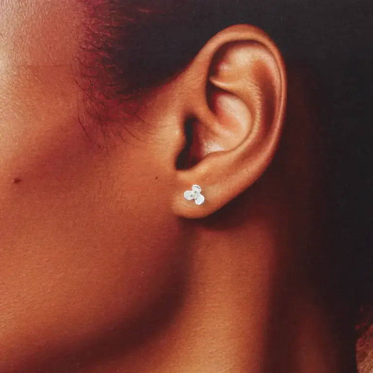 Attic Attic Live In Full Bloom White Enamel Flower Studs