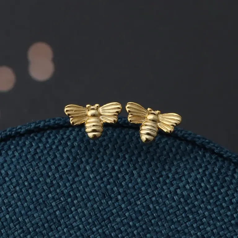 Attic Attic Wonderful Life Bee Studs Gold