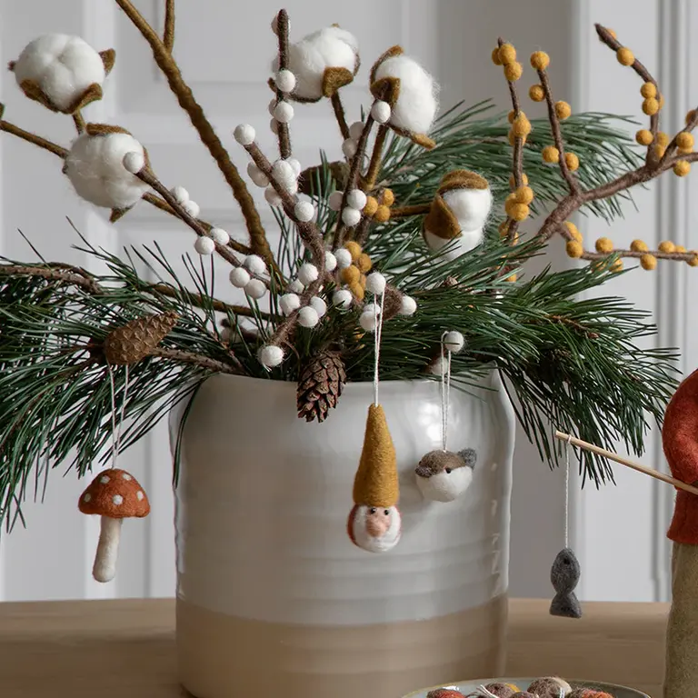 EGS EGS Fair Trade Ornaments Acorns Set/6 - Green