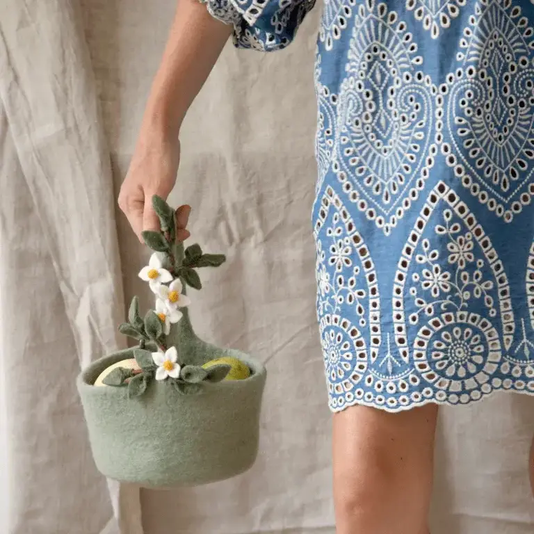 EGS EGS Fair Trade Basket w Flower Garland