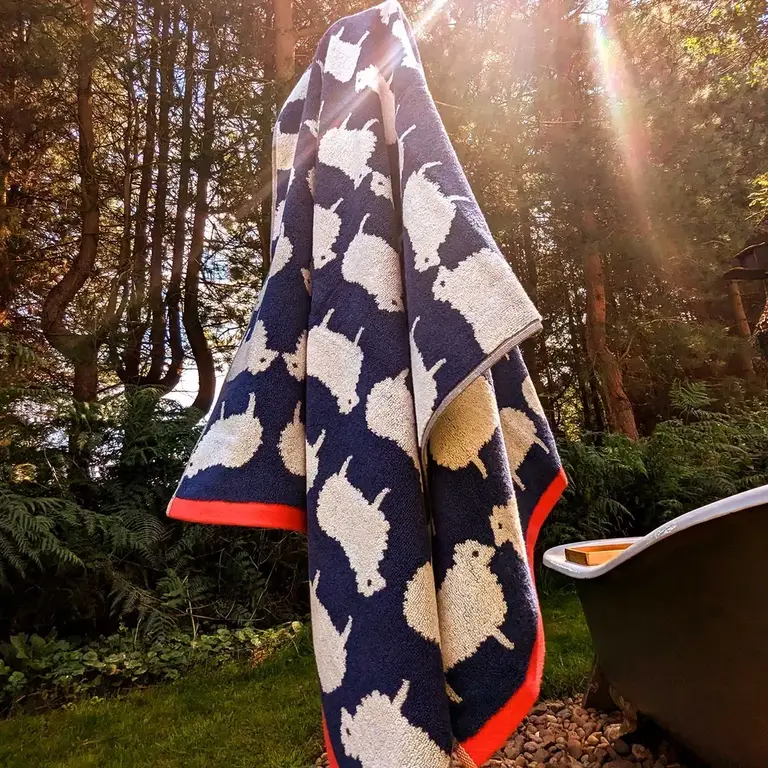 Anorak Organic Cotton Towel Kissing Sheep