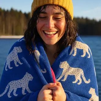 Anorak Organic Cotton Towel Snow Leopards