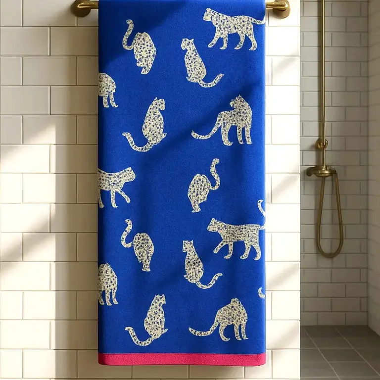 Anorak Organic Cotton Towel Snow Leopards