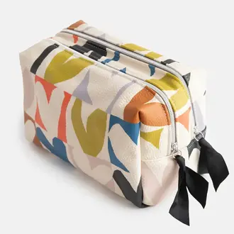 Caroline Gardner Caroline Gardner Hearts Large Travel Wash Bag