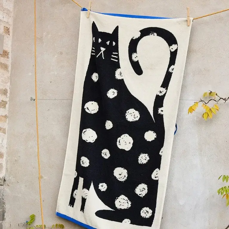 Donna Wilson Donna Wilson Lazy Cat Bath Towel