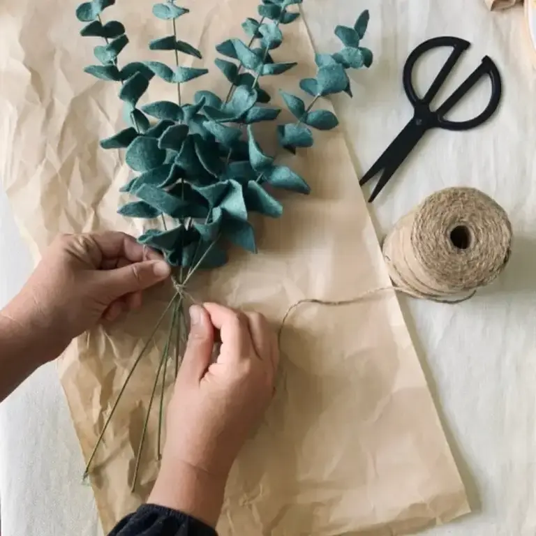 Fleurish Fleurish Eucalyptus Felt Stem (Single)