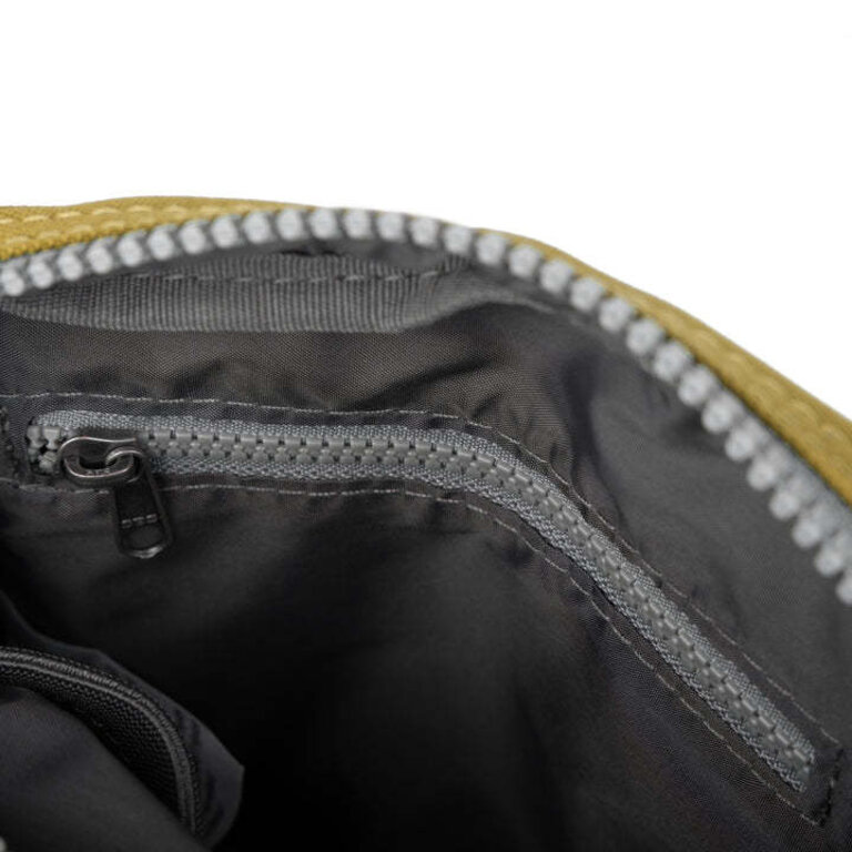 Ori London Ori London Bond Pocket Crossbody - Flax