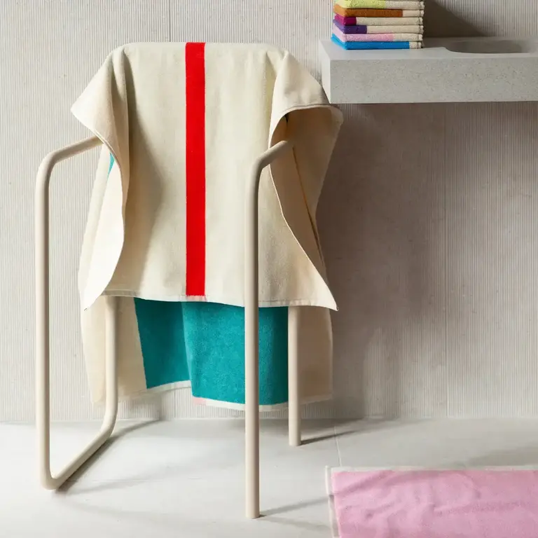 Suite702 Suite 702 Martens Luxury Bath Towel 70x140 Red/Aqua