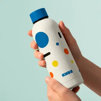 KNDZ KNDZ Double Walled Stainless Steel Bottle Dot Dash 750ml KNDZ KNDZ Double Walled Stainless Steel Bottle Dot Dash 750ml