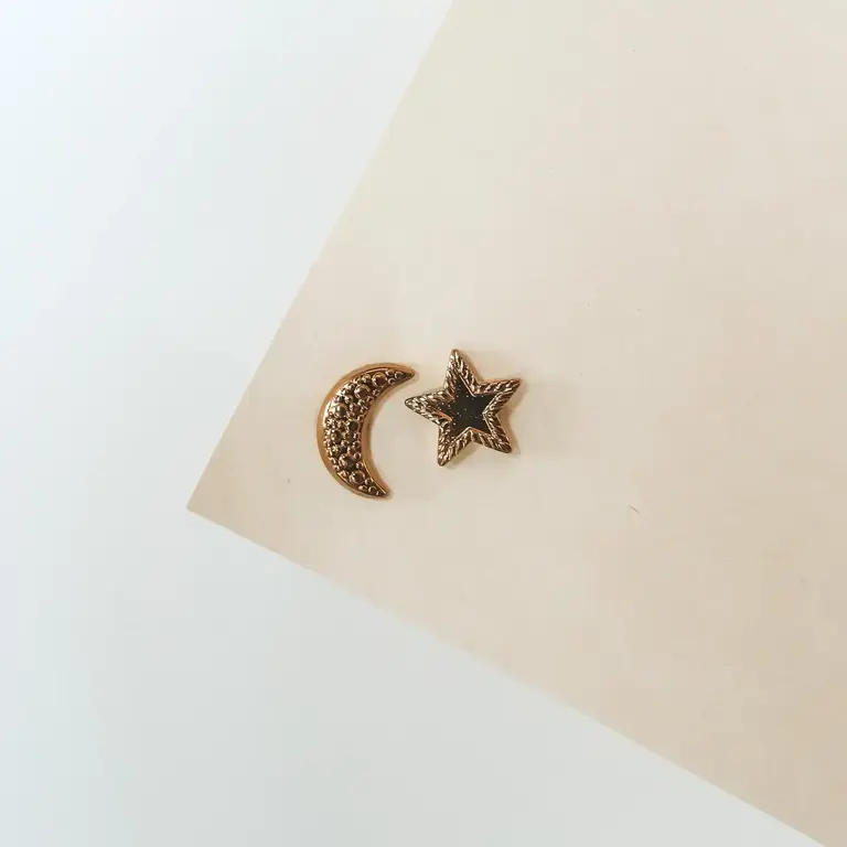 Bali Soul Bali Soul Star & Moon Stud Earrings 18k Plated Gold