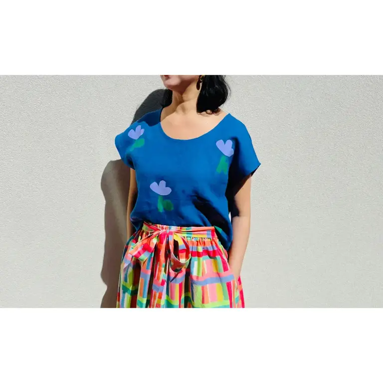 Joolee Joolee Silk Screened Blue Flower Linen Top