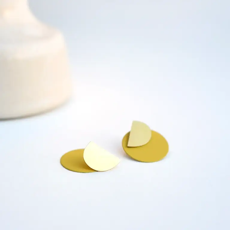 Copper Bee Copper Bee Overlay Large Two-in-One Studs - Mustard Semi Circle