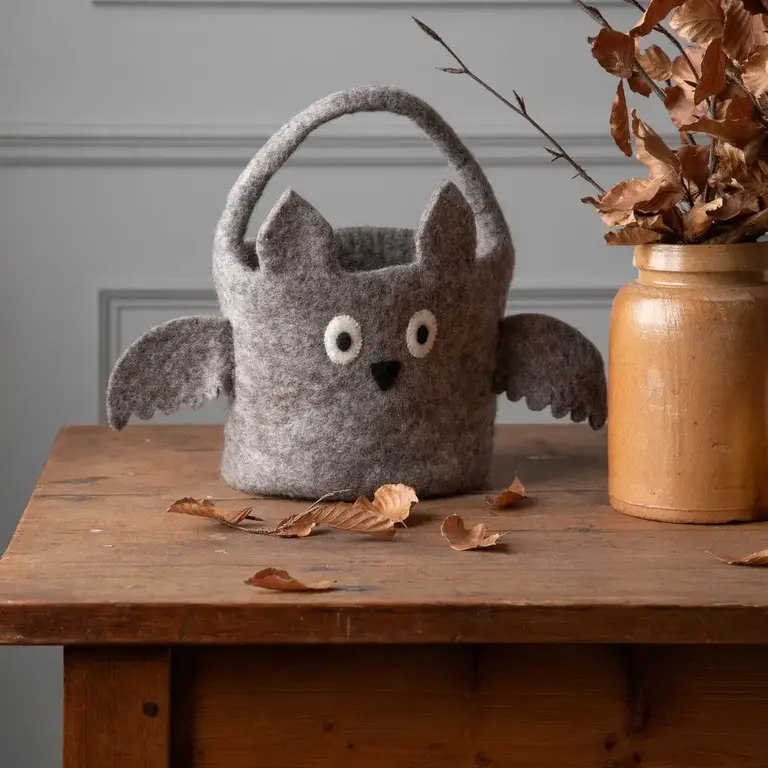 EGS EGS Fair Trade Halloween Basket Bat