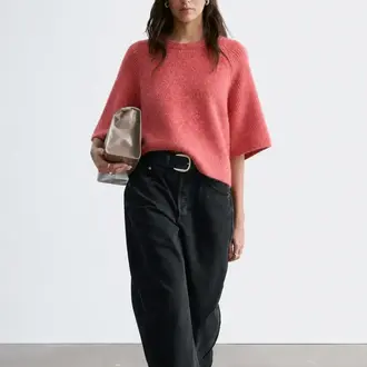 Tamba Tamba Floofy Ribbed Sweater O/S Tamba Tamba Floofy Ribbed Sweater O/S