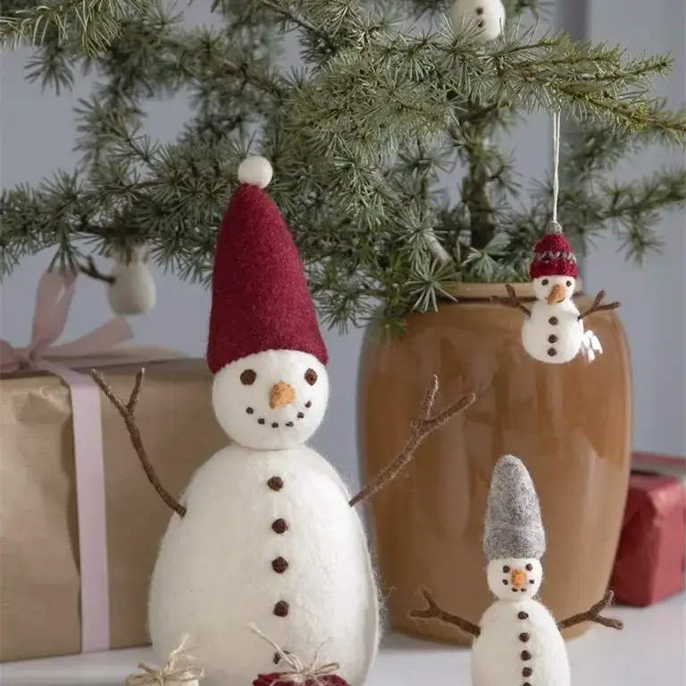EGS EGS Fair Trade Big Snowman w Pointy Red Hat 29cm