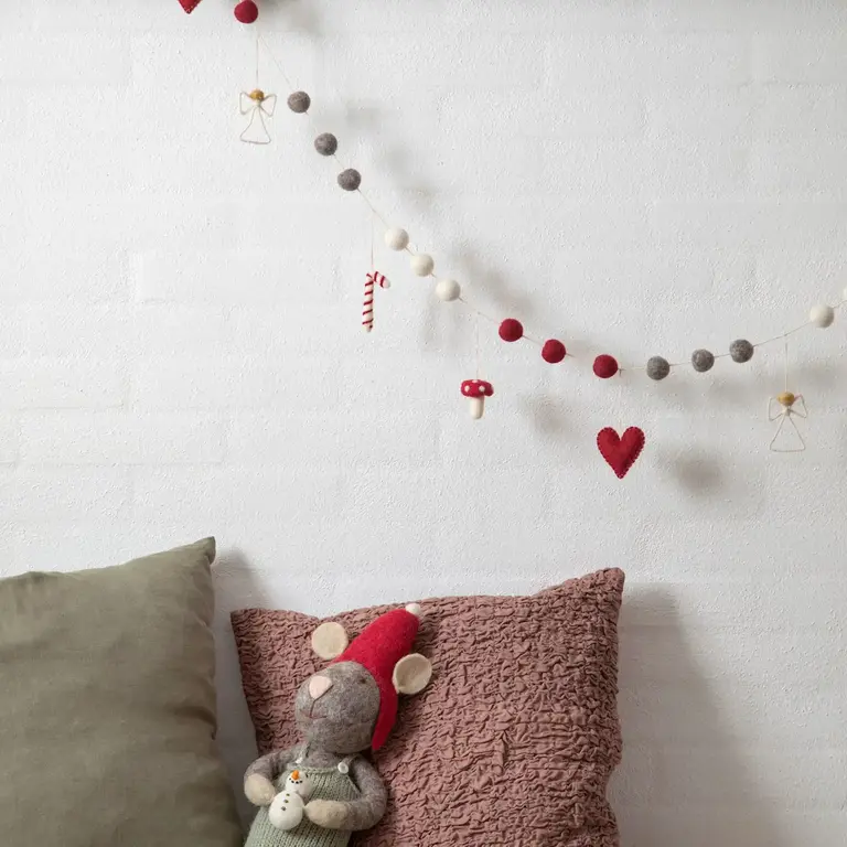 EGS EGS Fair Trade Felt Garland w Ornaments