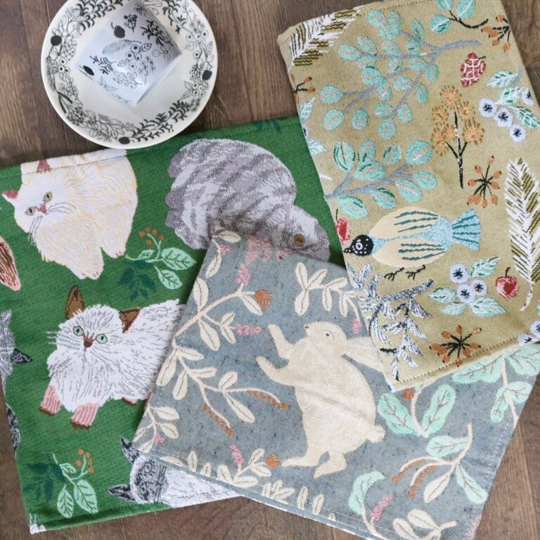 Hachi Japan Miyuki Matsuo Woven Jacquard Table Mat Cats & Leaves 45x32.5cm