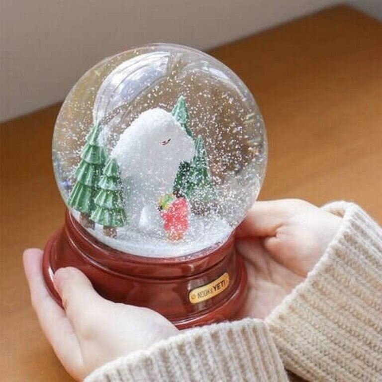 Creative Co Creative Co Yeti Snowglobe v 1 Forest