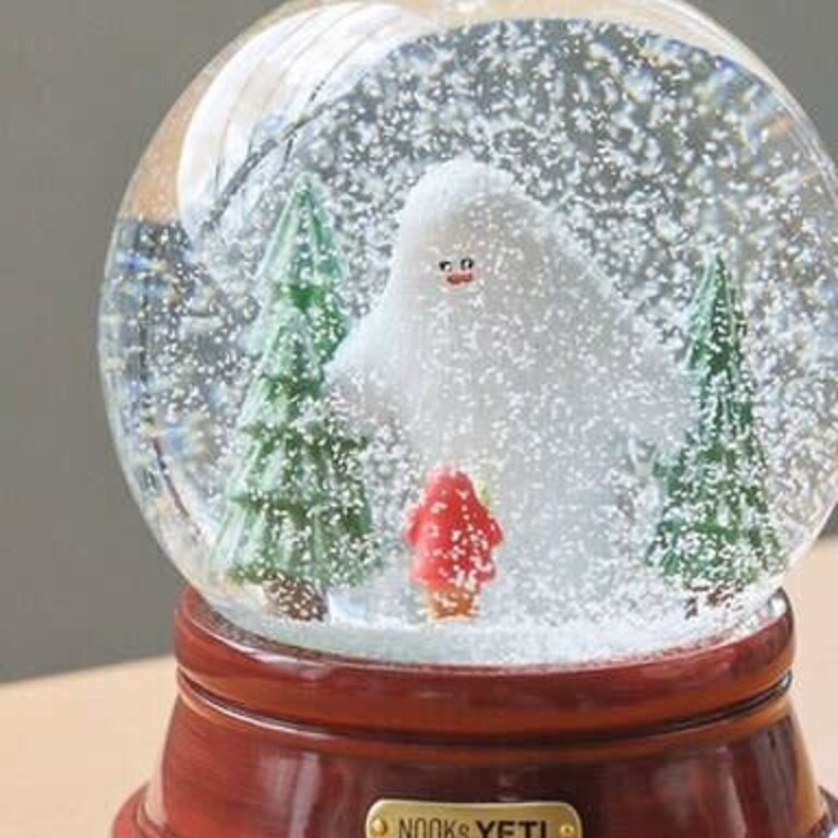Creative Co Creative Co Yeti Snowglobe v 1 Forest