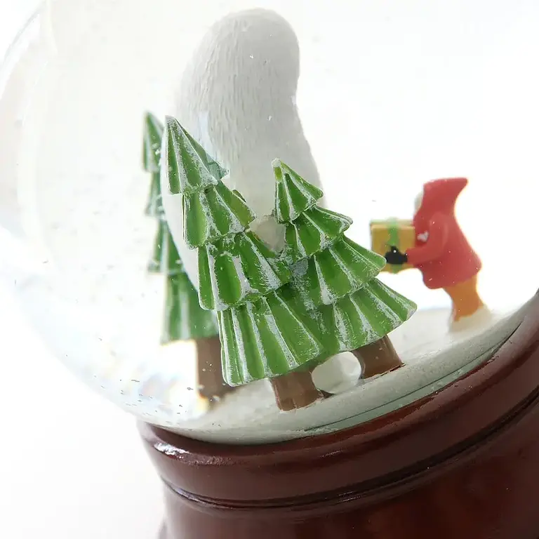Creative Co Creative Co Yeti Snowglobe v 1 Forest