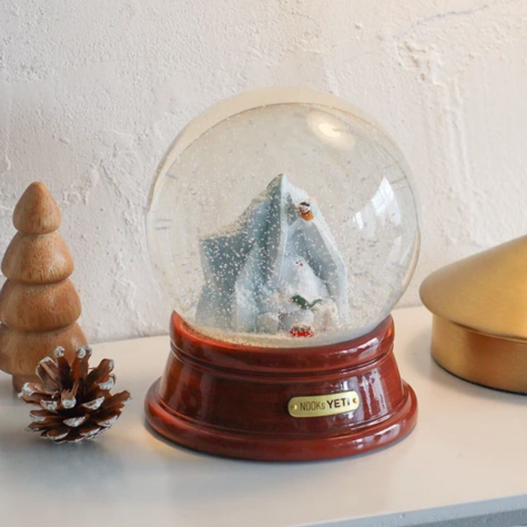 Creative Co Creative Co Yeti Snowglobe v 2 Iceberg