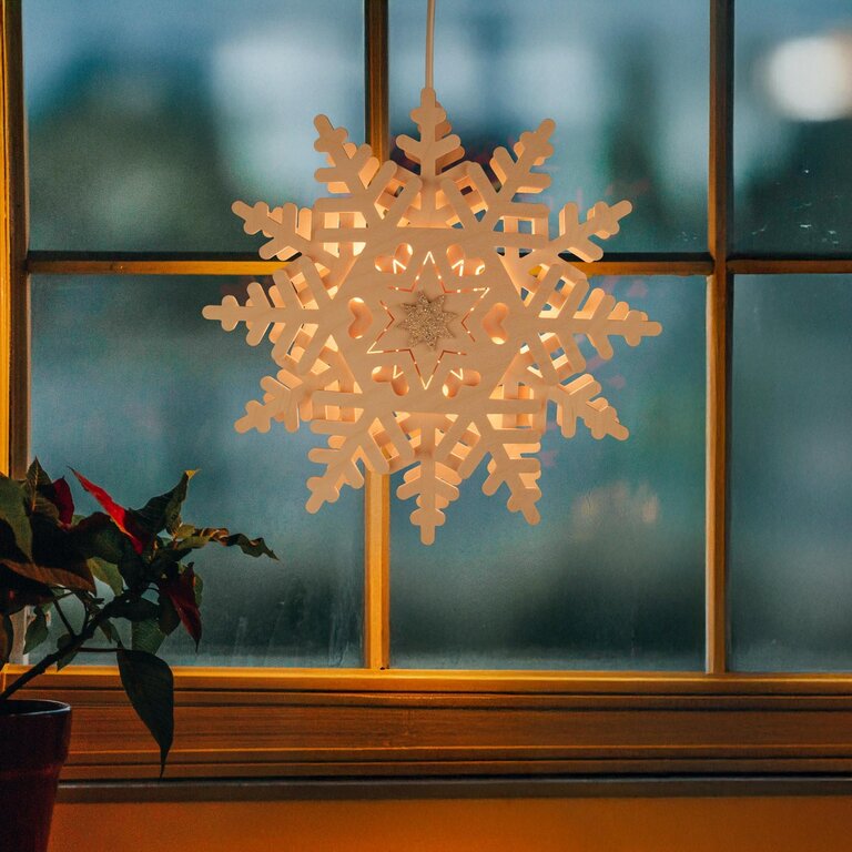 DS German Wooden Window Snowflake v 2 (Electric)