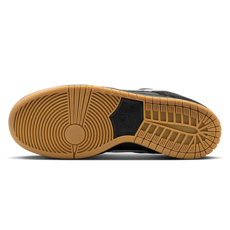 Nike SB Dunk Low Pro Black/White-Black-Gum