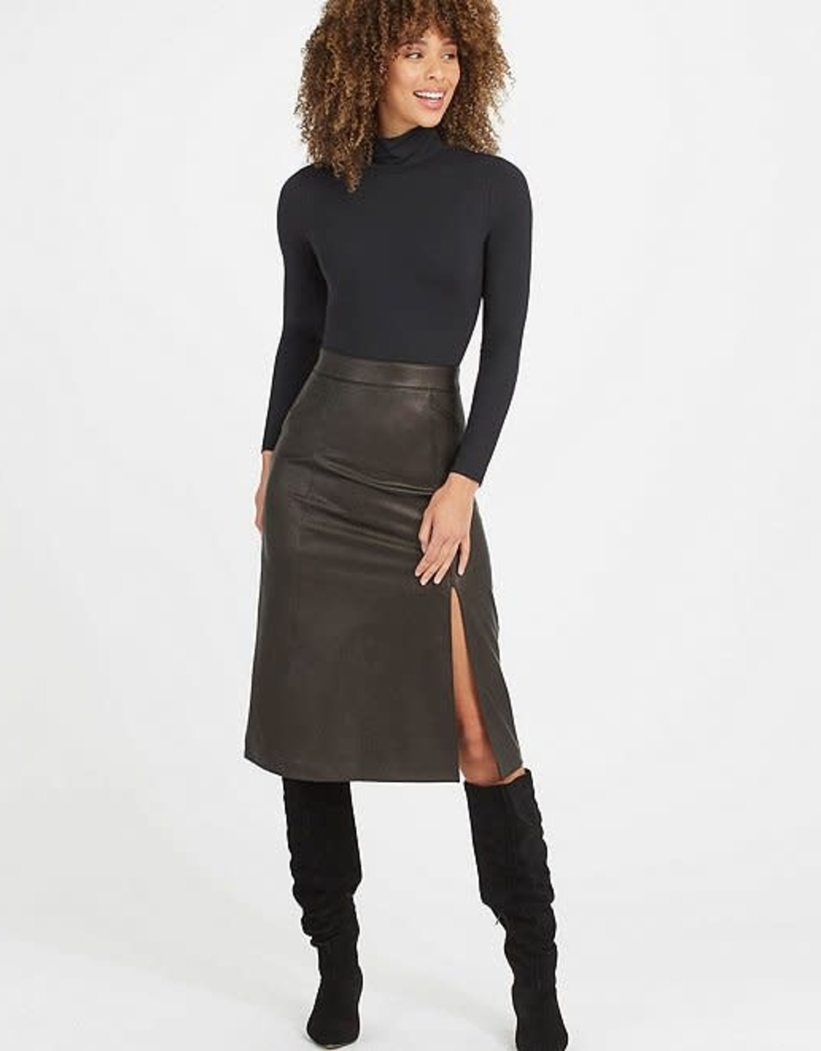 Spanx Spanx Leather like midi skirt 20321