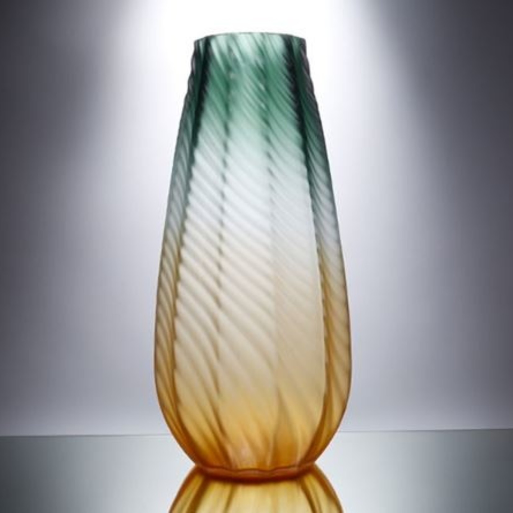 Vase 21123 (22cm x 49cm)