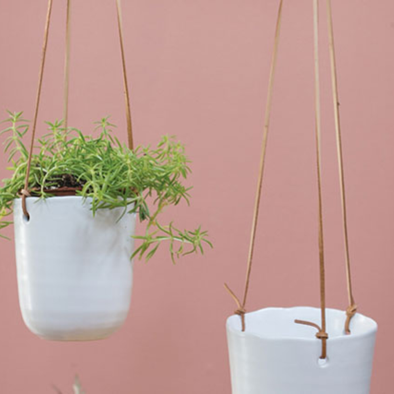 Pot suspendu Doni 4.75"x5"