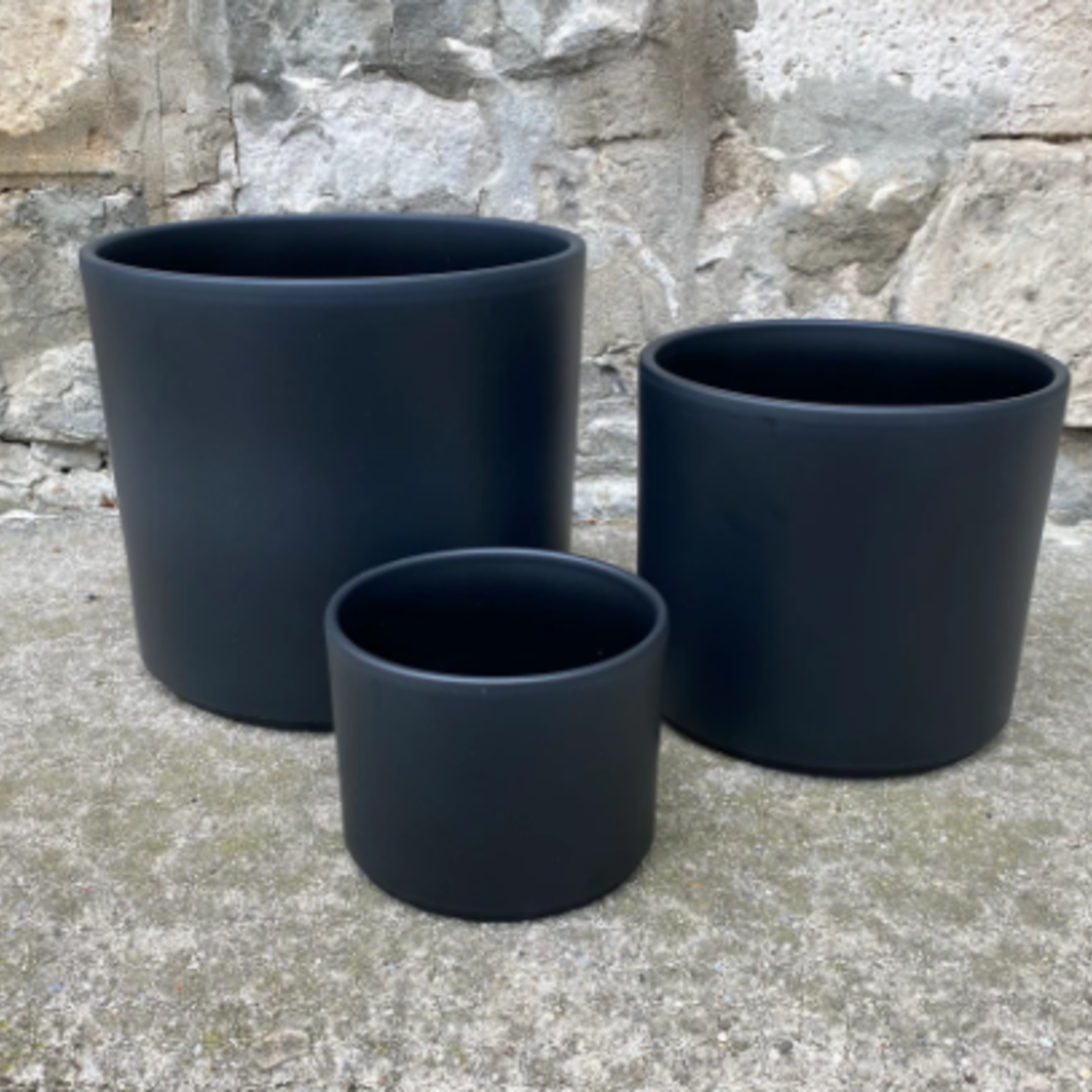 John G. Hofland Ltd. Cache-pot Pillar