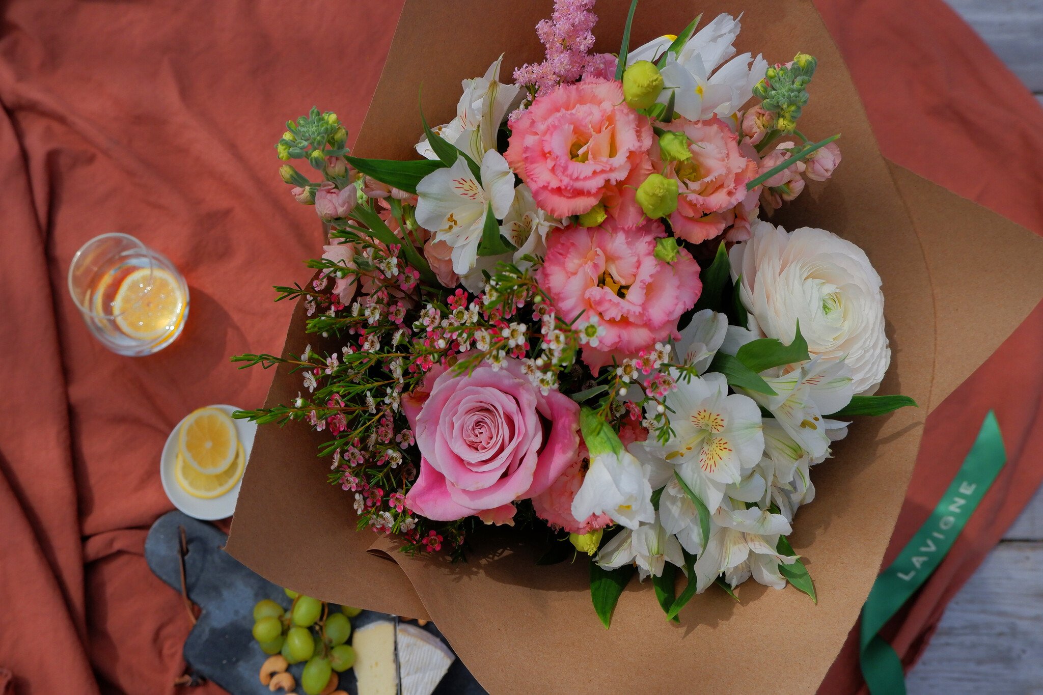Fête des Mères 2025 : fleurs, coups de cœur et idées locales pour dire je t’aime