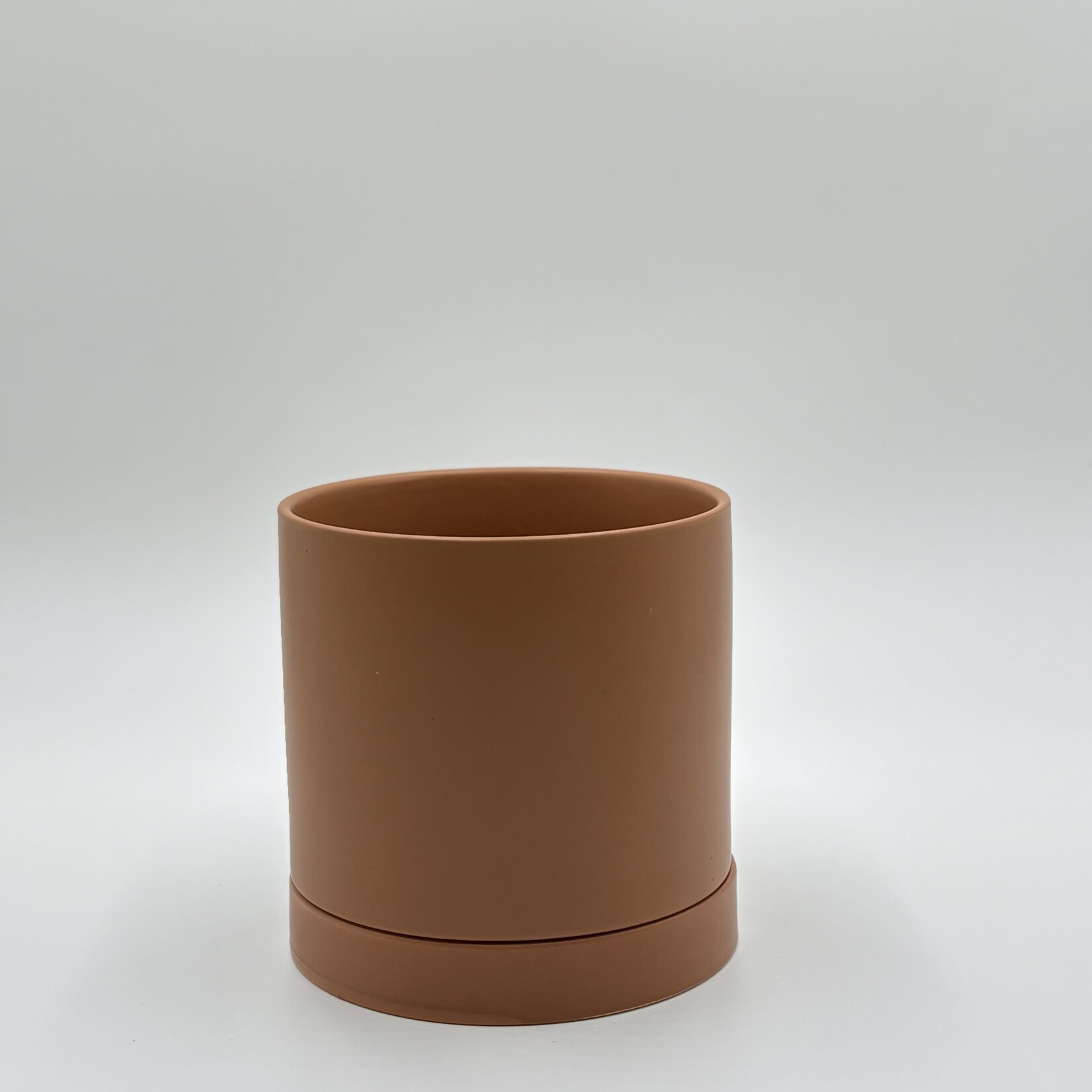 John G. Hofland Ltd. Pot Romey en céramique avec soucoupe
