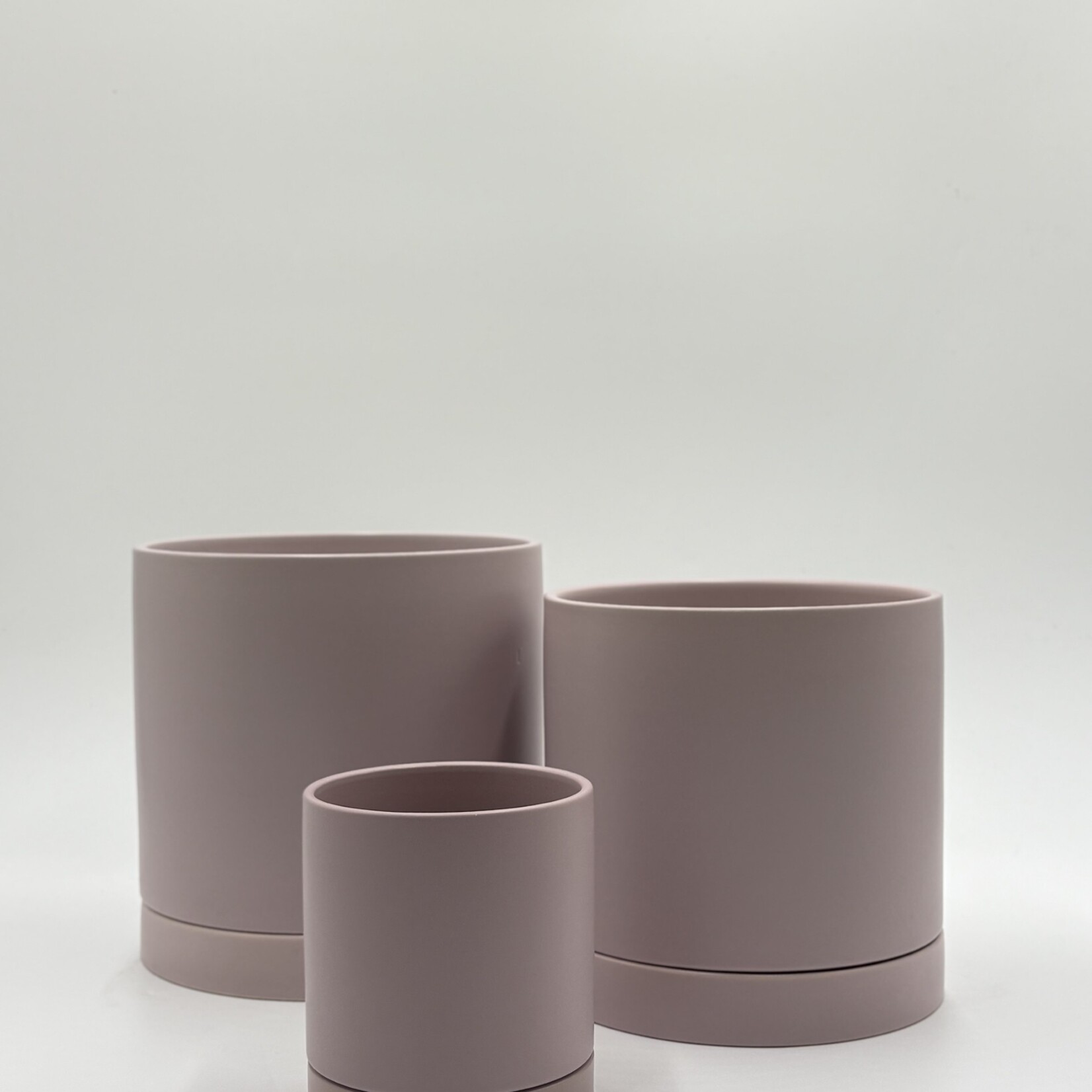 John G. Hofland Ltd. Pot Romey en céramique avec soucoupe