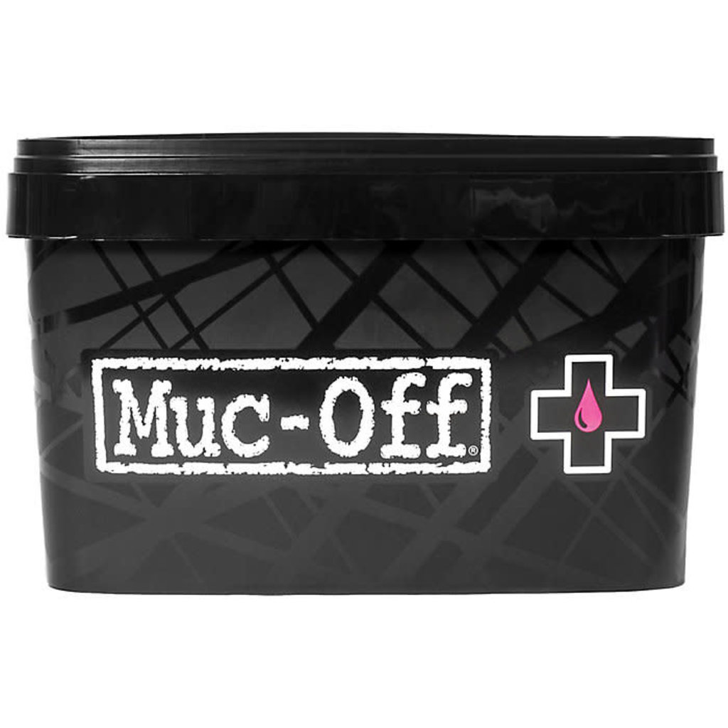 MUC-OFF,8 in 1 CLEANING KIT W/STORAGE TUB