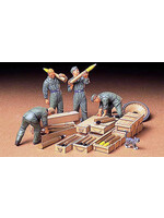 Tamiya TAM35188 German Tank Ammo Loading Crew (1/35)