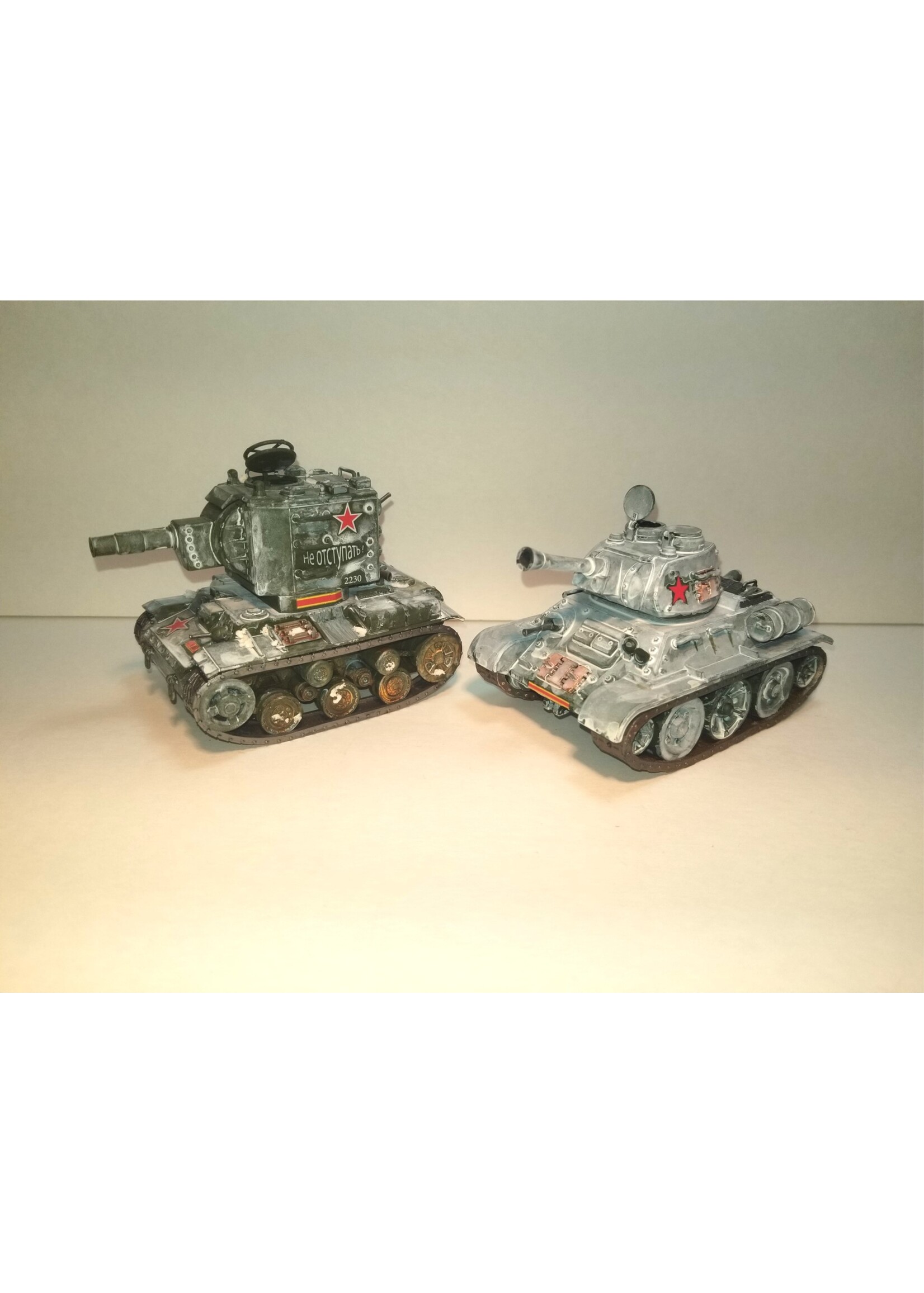 Russian Toon Tanks KV-1/2 and T-34 (Meng Models)  -  Bruce Elliott