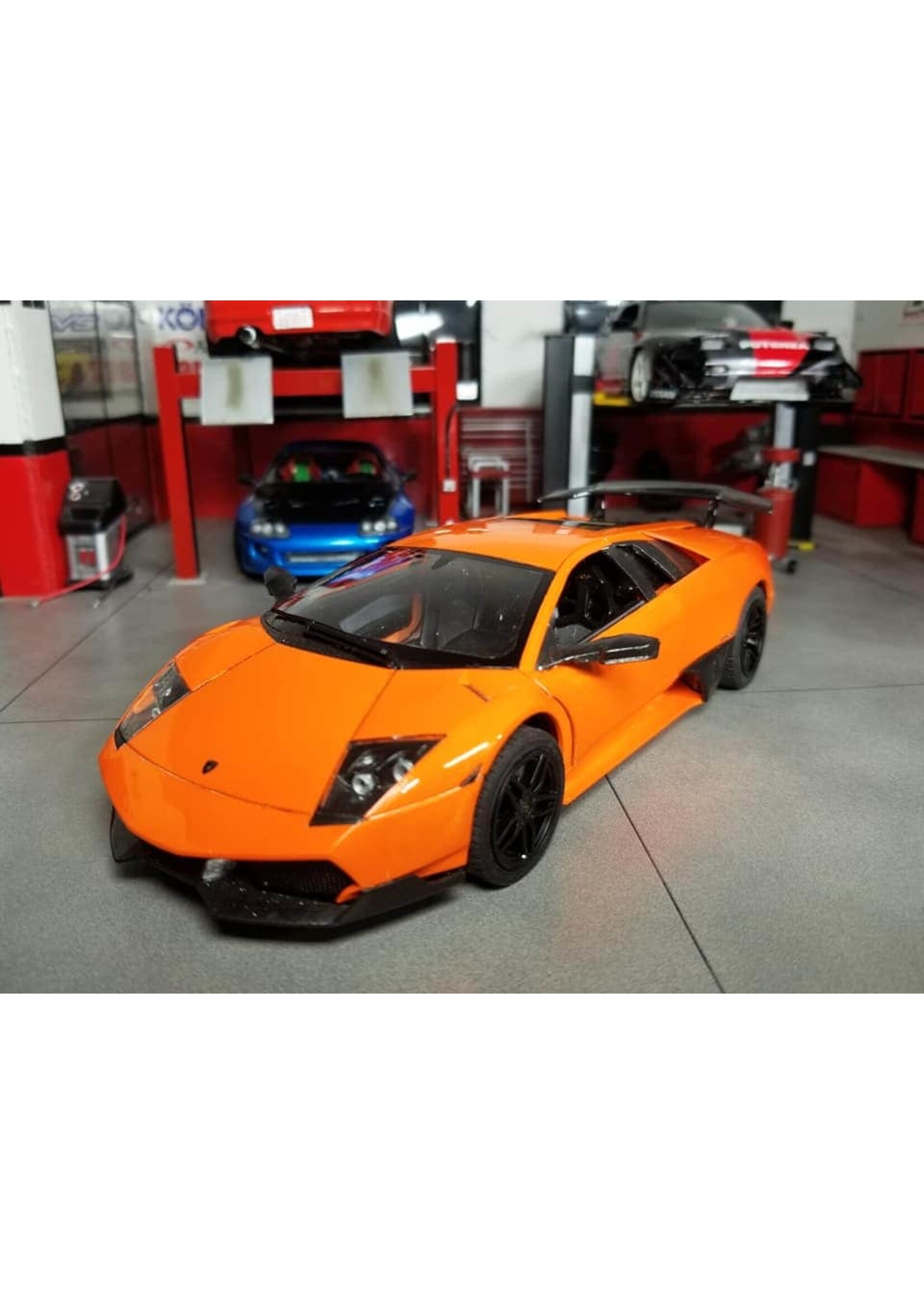 Aoshima Lamborghini Murcialago SV - by Robert Gurski