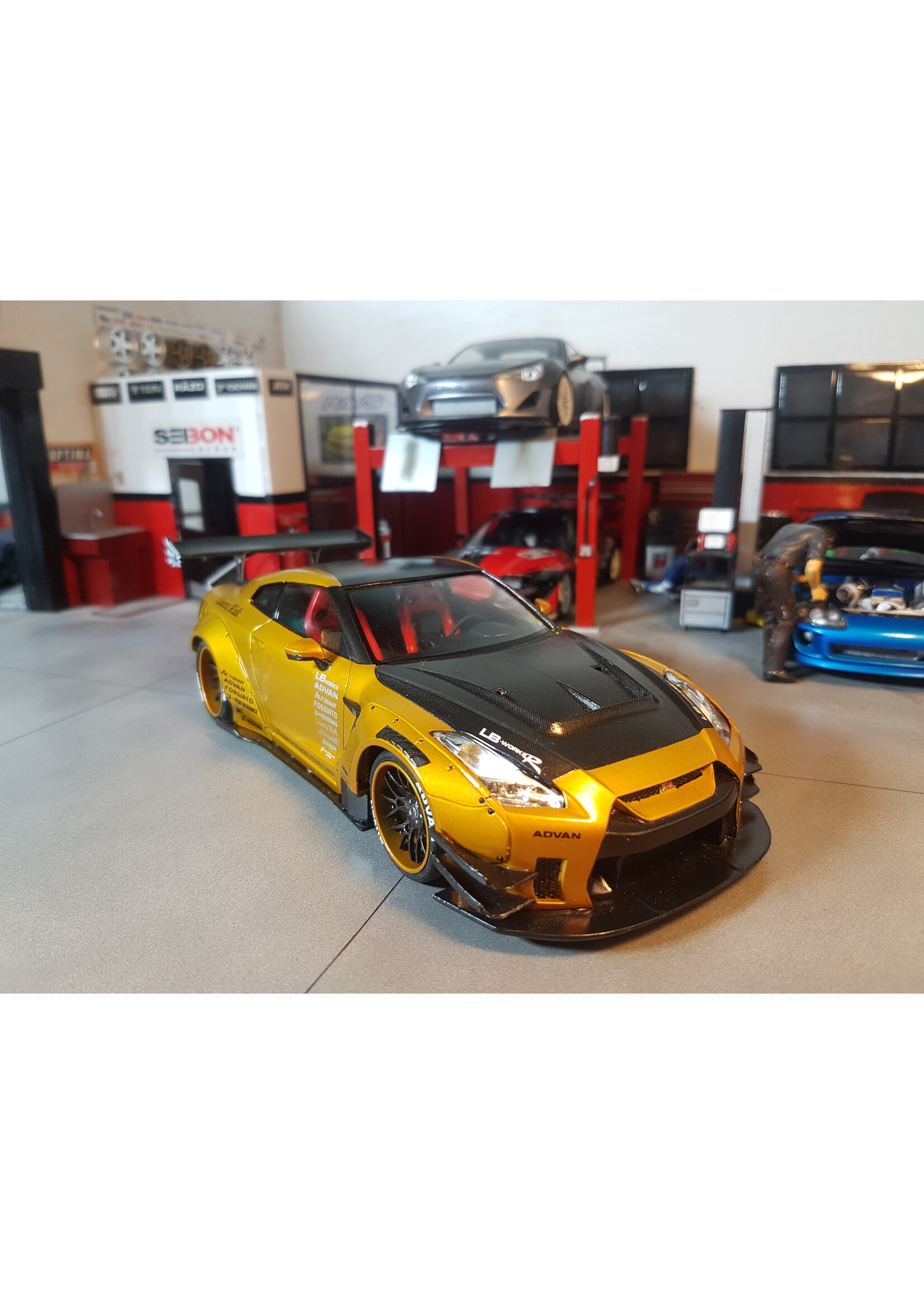 Aoshima Liberty Walk GTR - by Robert Gurski