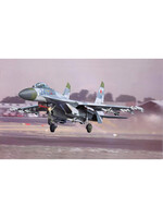 Trumpeter TRU02224 Sukhoi SU-27 Flanker B (1/32)