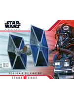 AMT ***AMT1341 Tie Fighter Star Wars A New Hope (1/32)