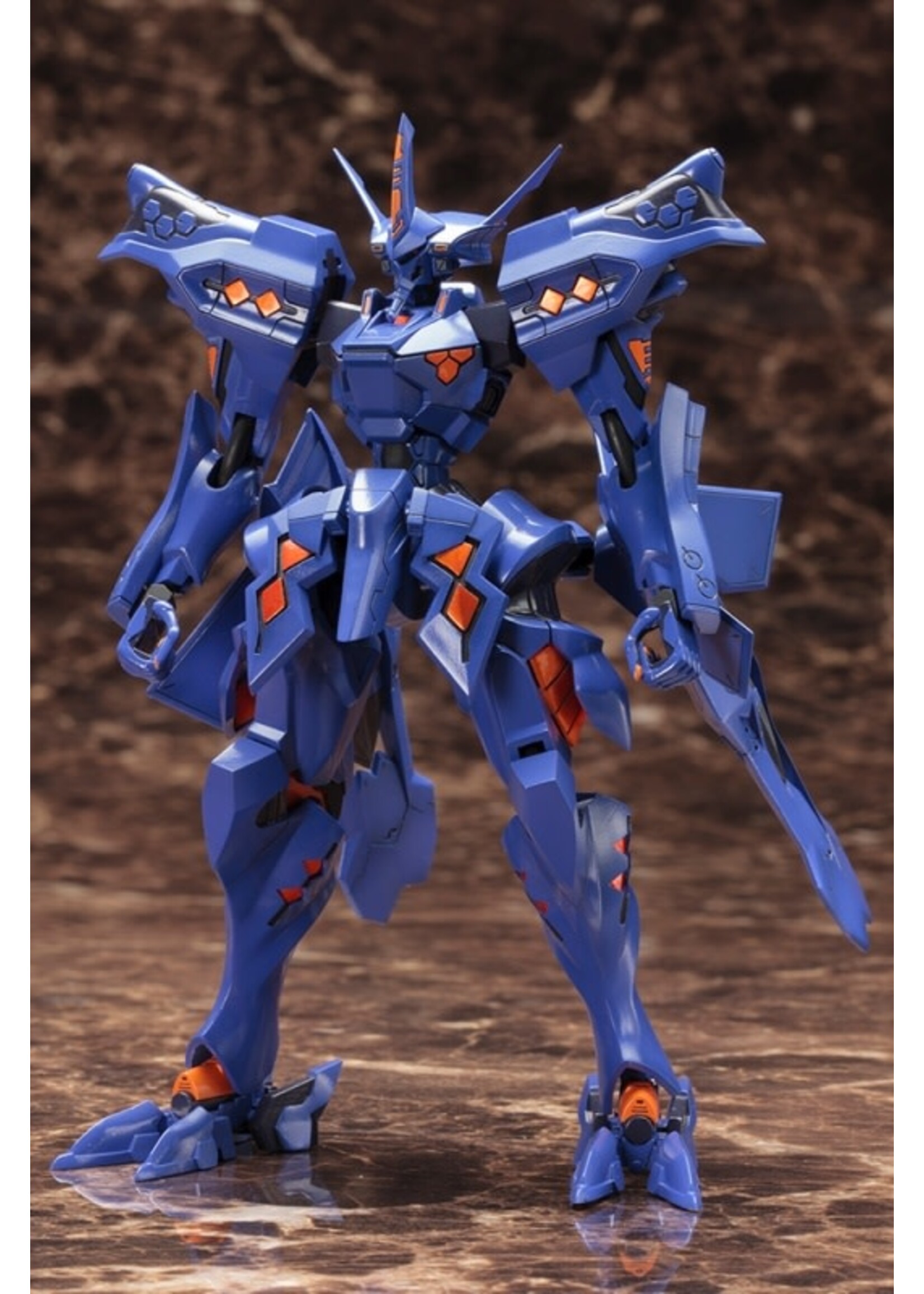 Kotobukiya KOTOKP336R Takemikaduchi Type 00R Konoe 16 Commander (1/144)