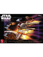 AMT AMT1436 Jedi Star Fighter vs Droid Fighters (1/48)