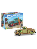 Revell REV4516 1937 Ford Pickup 2in1 with Surfboard (1/25)