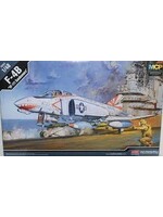 Academy ACA12232 F-4B VF-111 Sundowners (1/48)