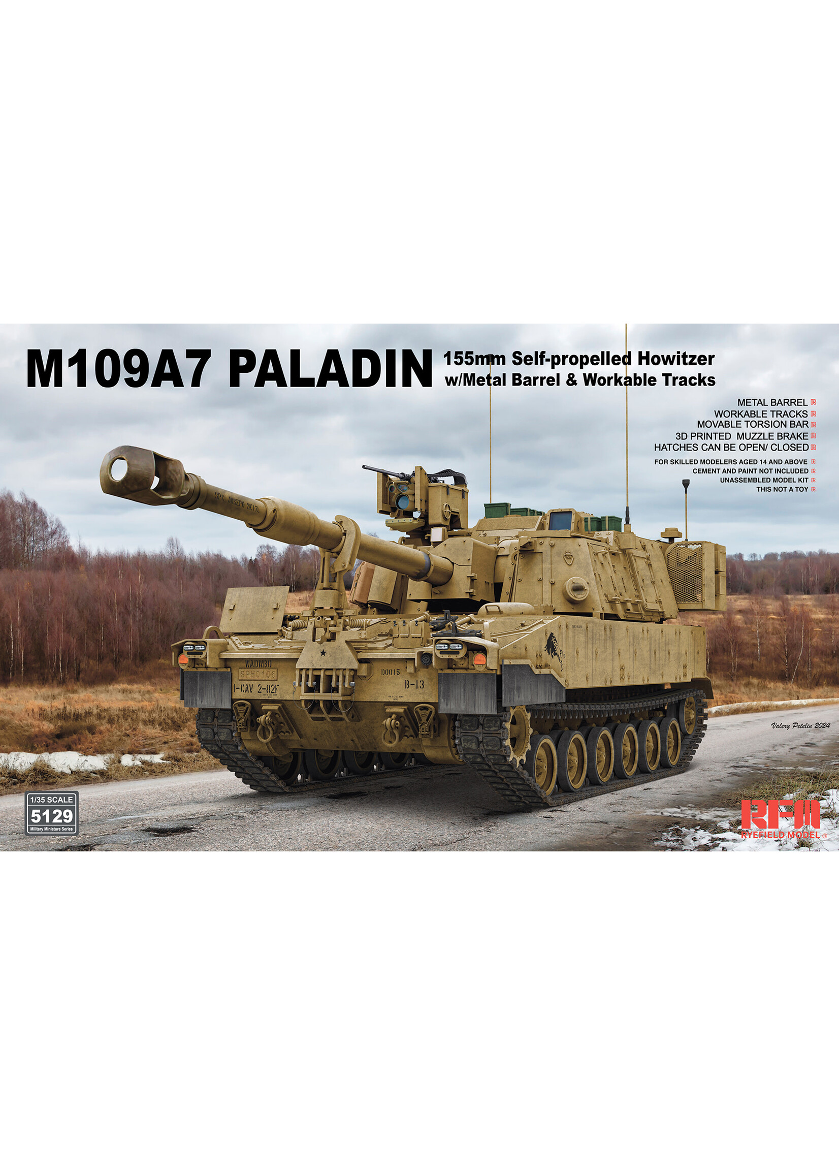 Rye Field Model RFMRM5129 Paladin 155mm Self Propelled Howitzer with Working Tracks (1/35)